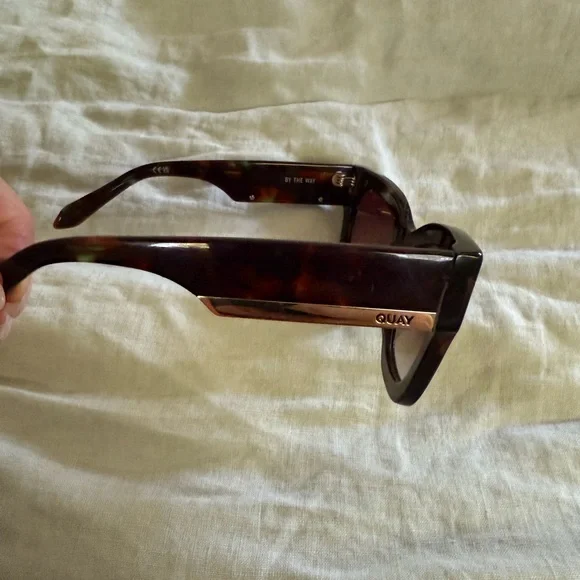 Quay ‘ BY THE WAY’ new  sunglasses - Picture 5 of 11